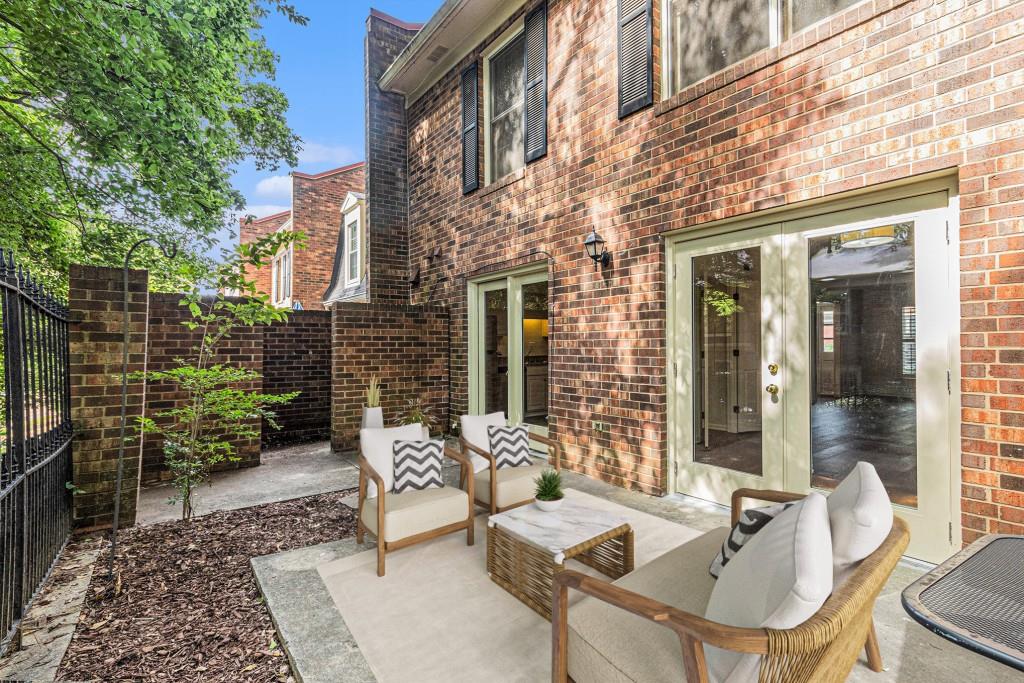 6 Stratford Hall Place, Atlanta, Georgia image 6