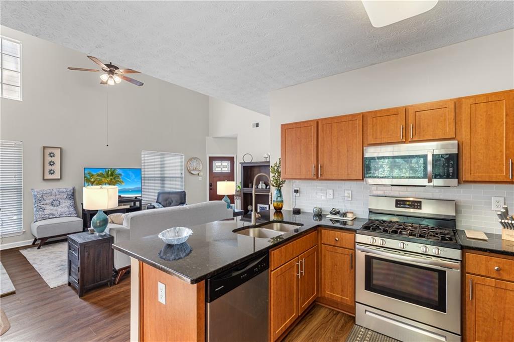 2505 Thorngate Drive