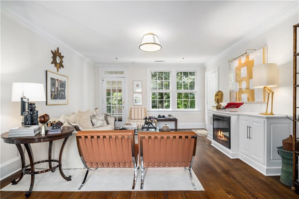 2814 Peachtree Road NW 11