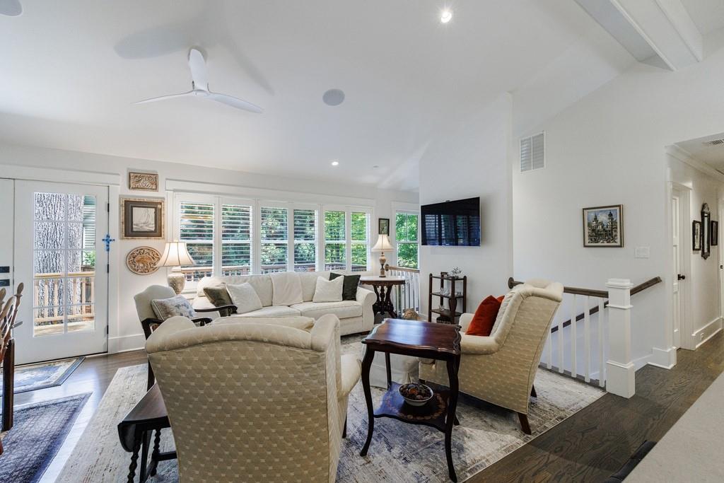 1943 Sunbury Place