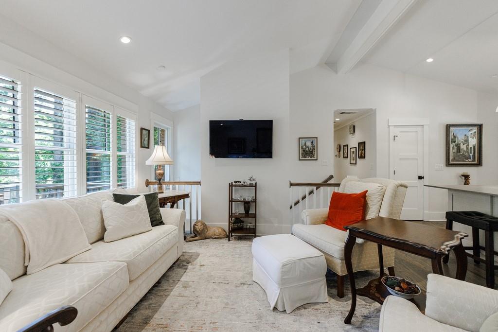 1943 Sunbury Place