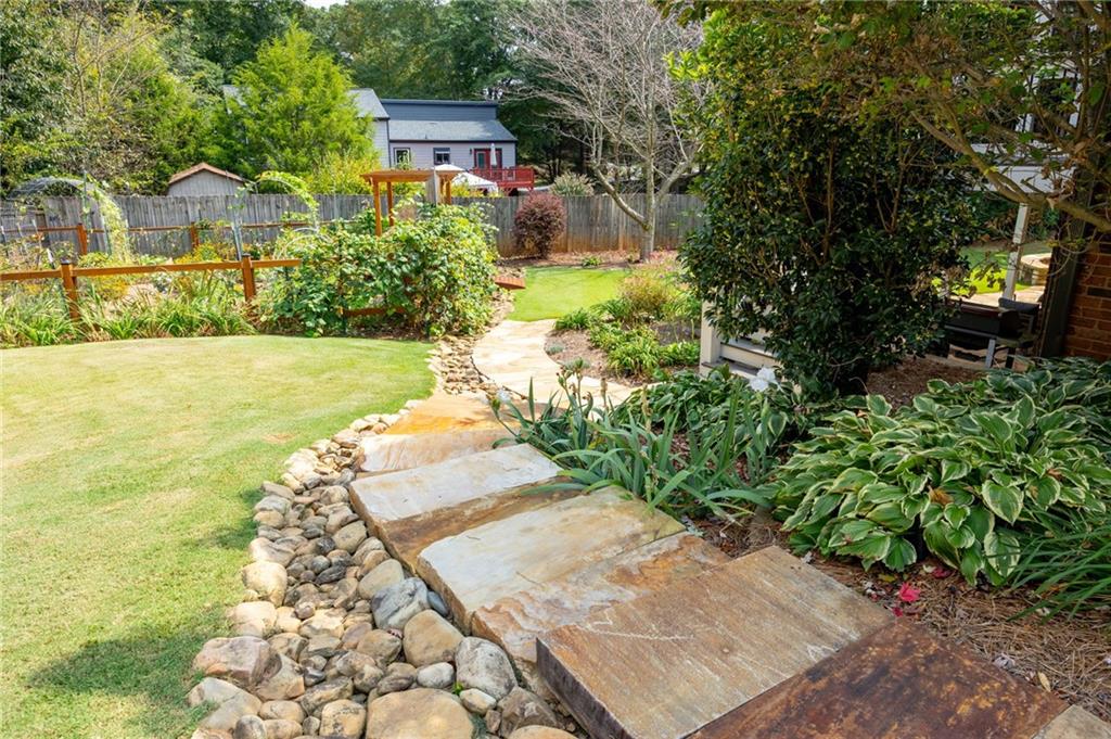 Falkirk Pointe - Residential