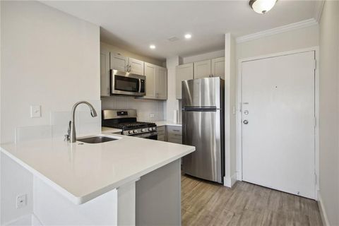 2285 Peachtree Road NE Atlanta GA 30309