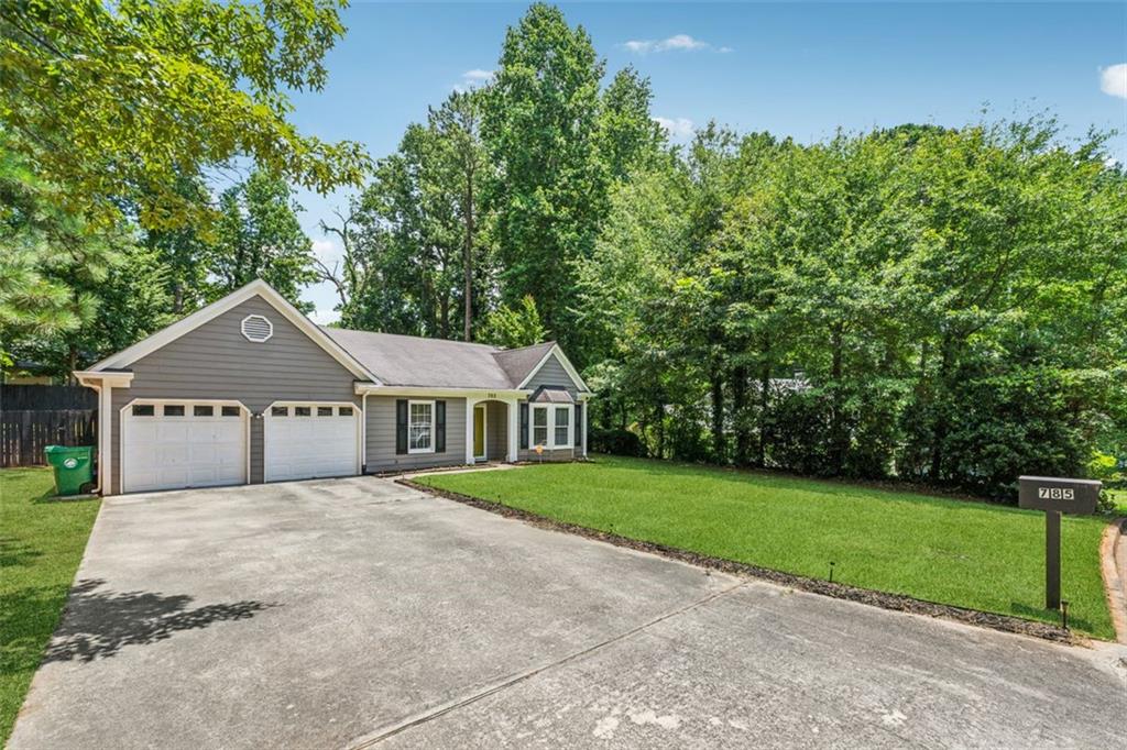 785 Greenhedge Way
