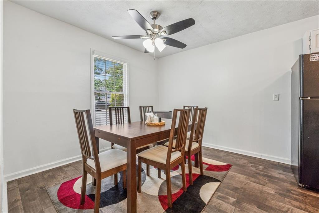 785 Greenhedge Way