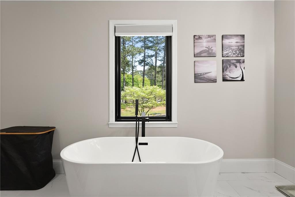 110 Myers Drive, Alpharetta, Georgia image 23