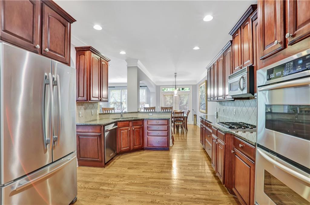 2444 Oak Grove Heights