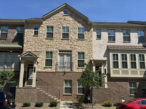 Townhouse For Rent - 381 Northaven Avenue<br/> Gwinnett County, Suwanee, GA 30024