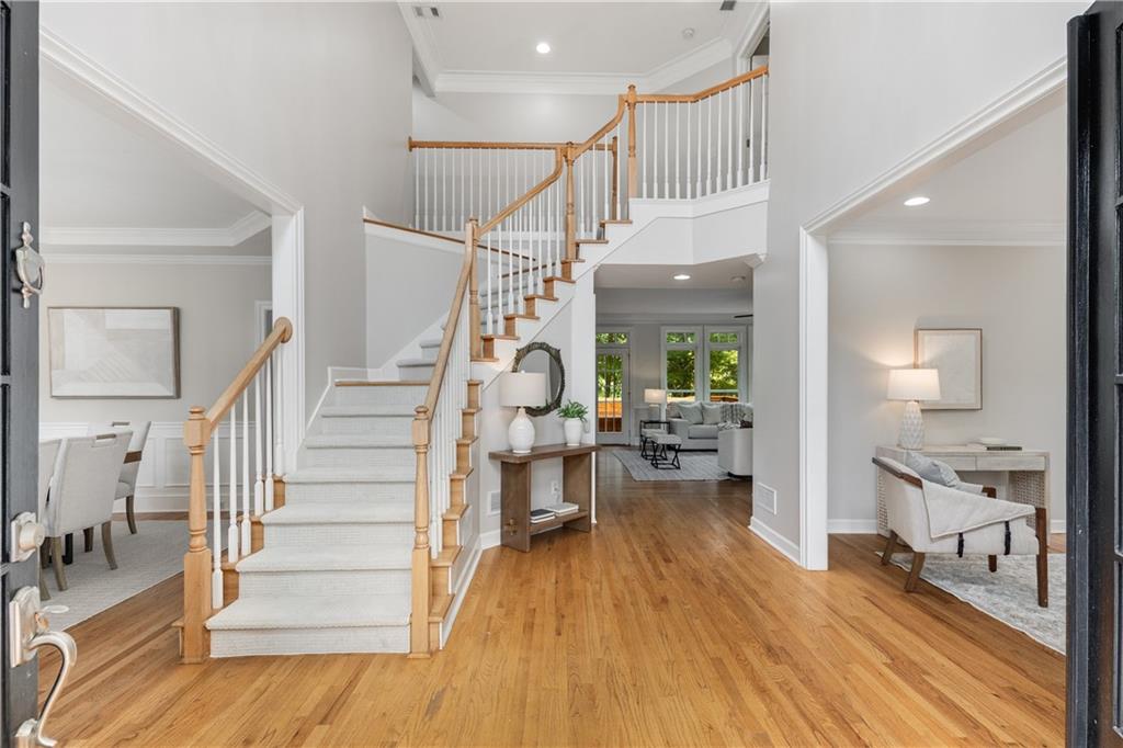 5705 Whitehall Walk