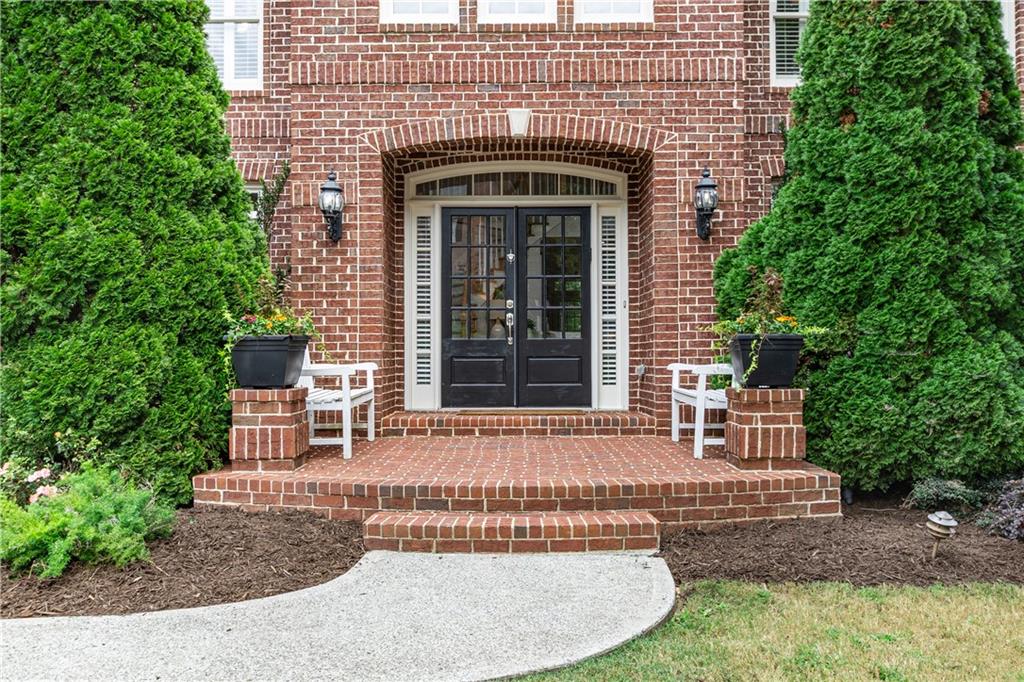 5705 Whitehall Walk