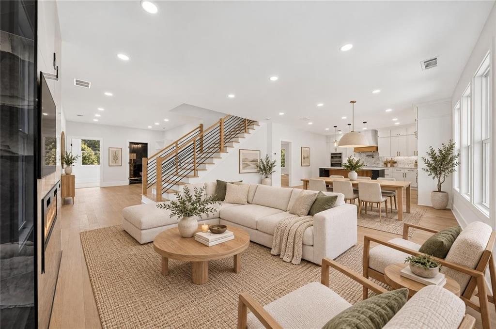 210 Lacey Oak Lane