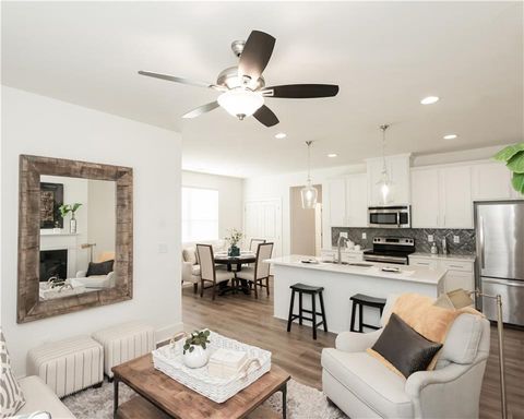 Townhouse For Sale - 259 Barracks Way #876<br/> Hoschton, GA 30548