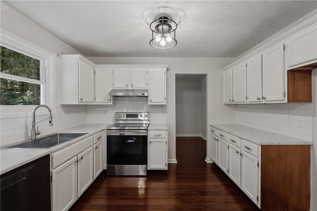 3242 Boulder Brook Drive