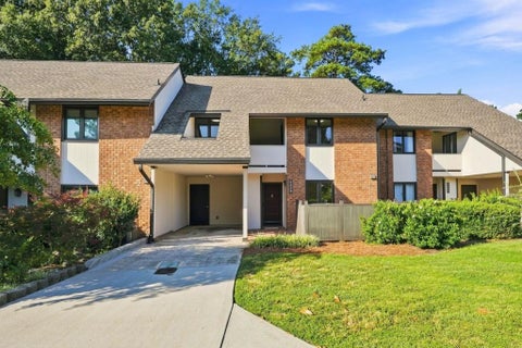 Townhouse For Sale - 3229 Clairmont North<br/> Atlanta, GA 30329