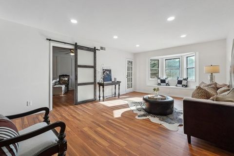 6851 Roswell Road N-20 Sandy Springs GA 30328