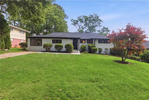 Photo of 3377 Wickham Drive Dr, Decatur, GA 30032 (MLS # 7775809)