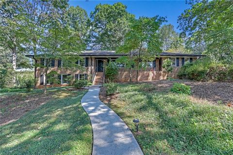 2770 BEVERLY HILLS Drive NE Marietta GA 30068
