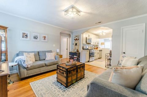 Townhouse For Sale - 2918 Davis Street<br/> Smyrna, GA 30080