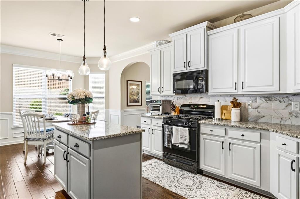 1675 Walking Horse Trail