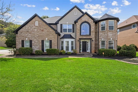 Homes For Sale - 4507 Bellwood Circle<br/> Atlanta, GA 30349