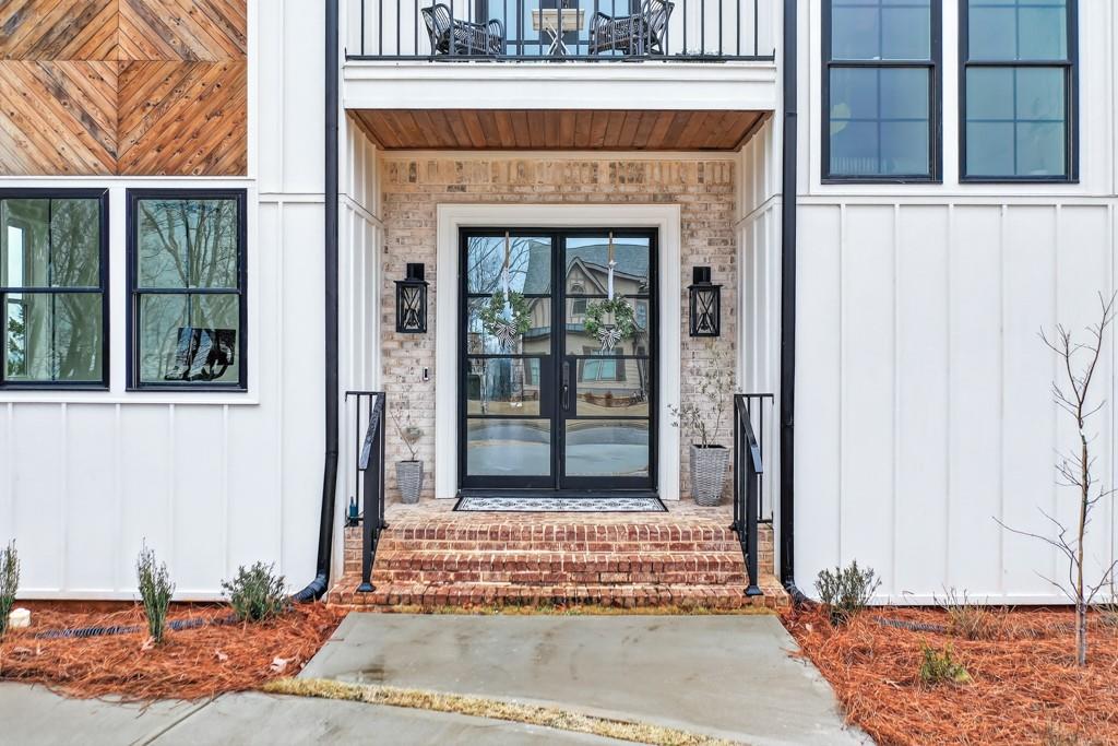 7410 Crestline Drive