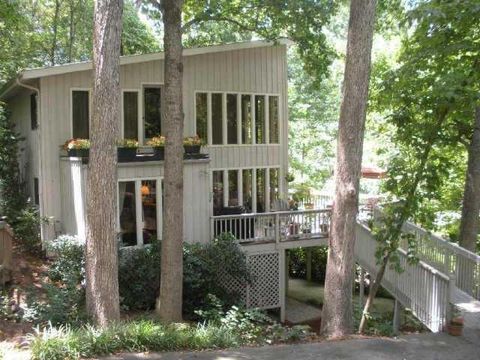Photo of 220 Lamplighter Court SE, Marietta, GA 30067 (MLS # 7666890)