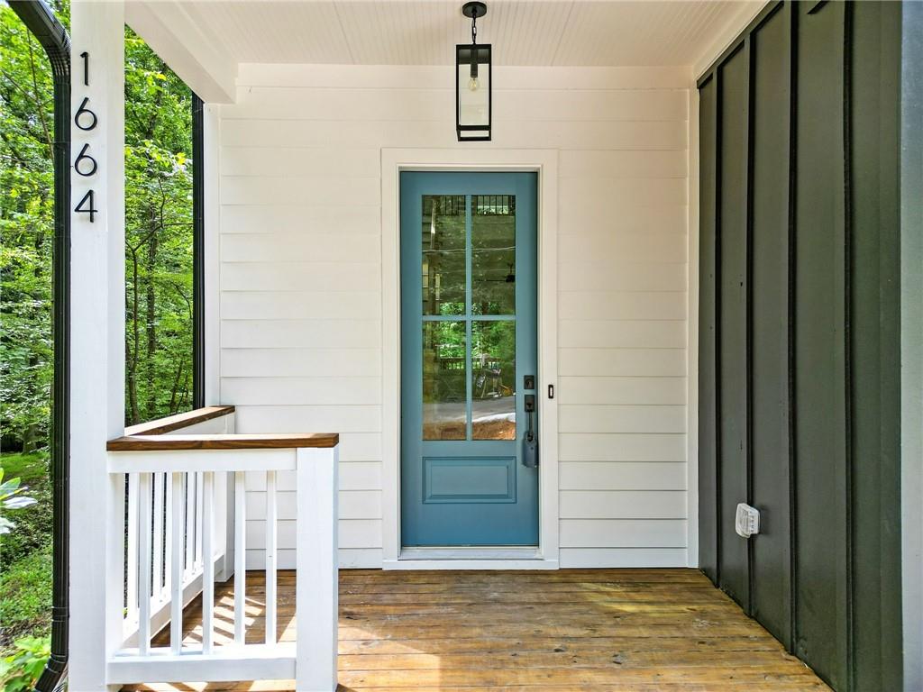 1664 Crestridge Drive SE