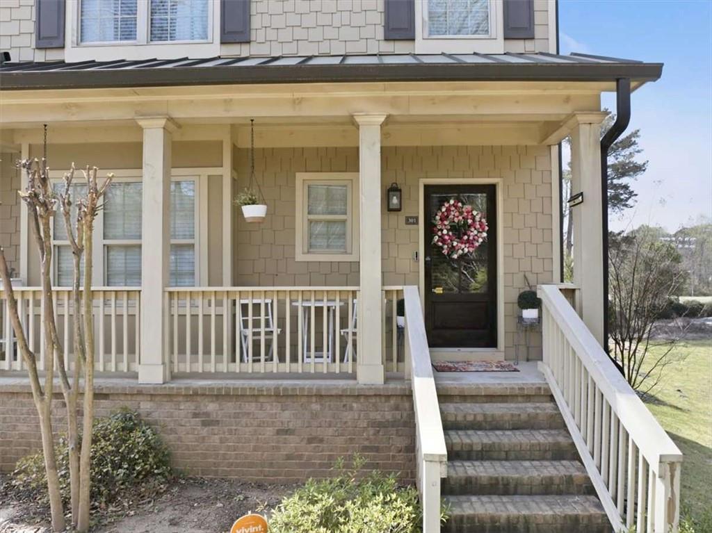 301 NW Jackson Place