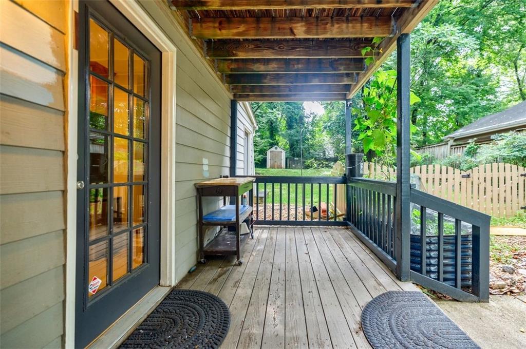 183 LOCUST Street NE