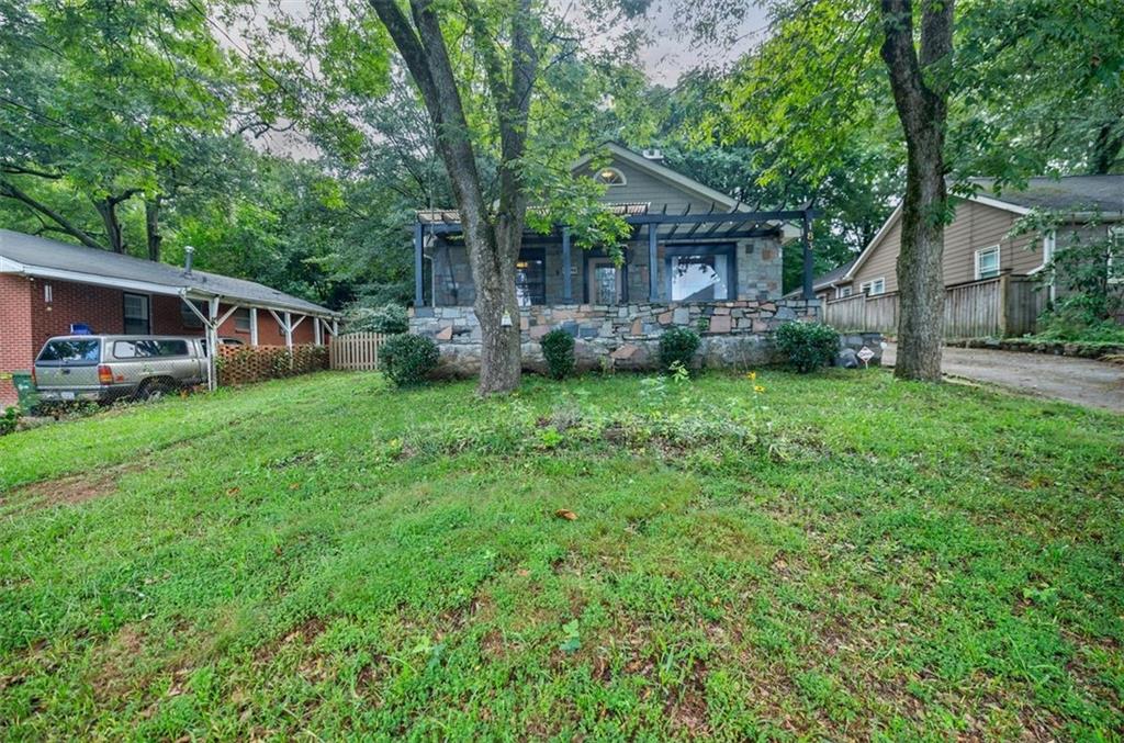 183 LOCUST Street NE