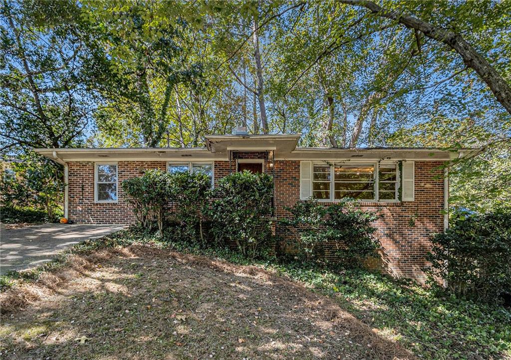 2226 Medfield Trail NE