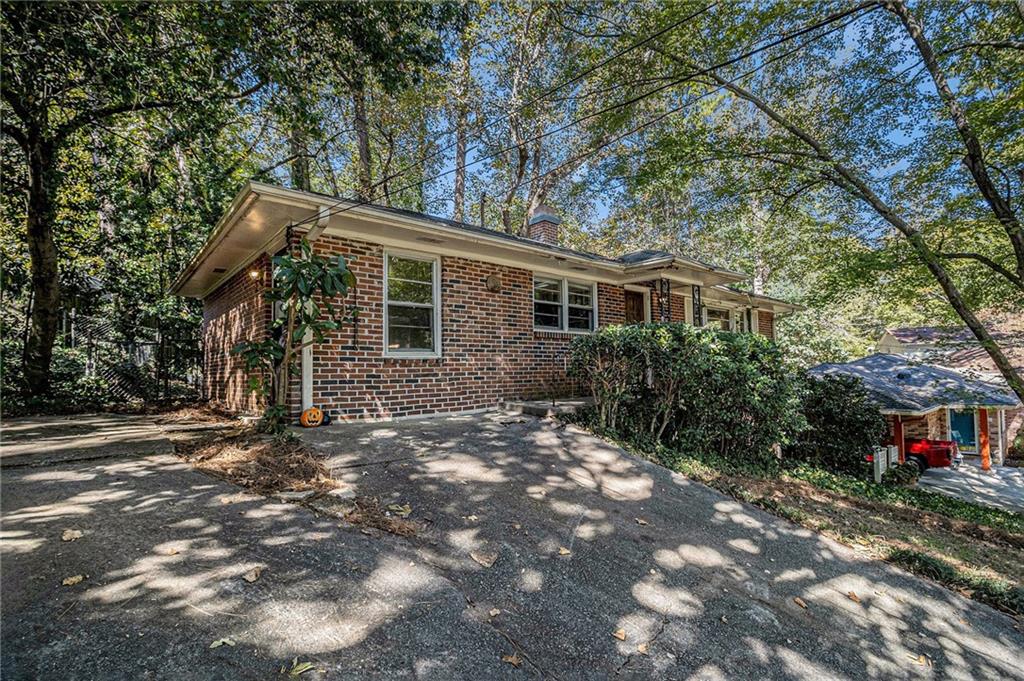 2226 Medfield Trail NE