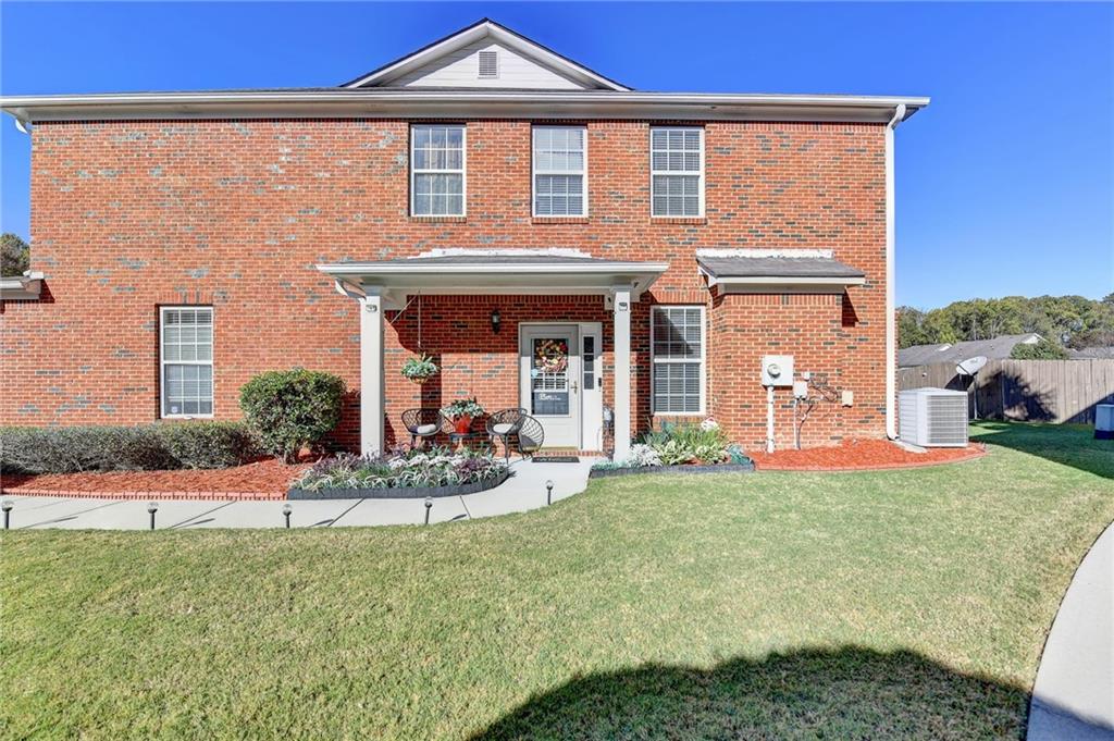 988 Treymont Way
