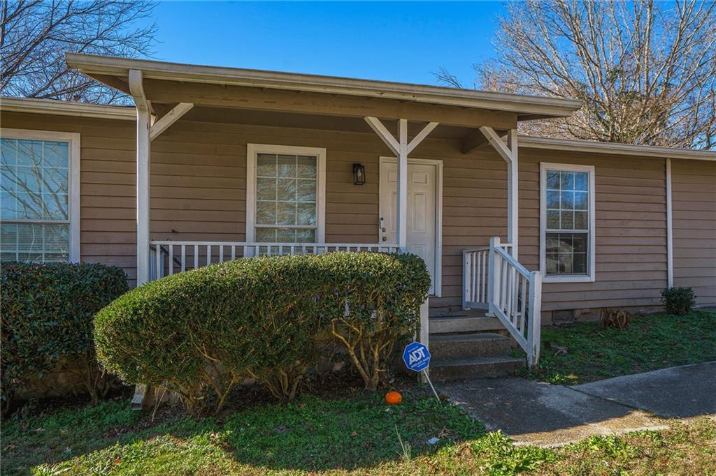 1696 Almand Creek Drive SW