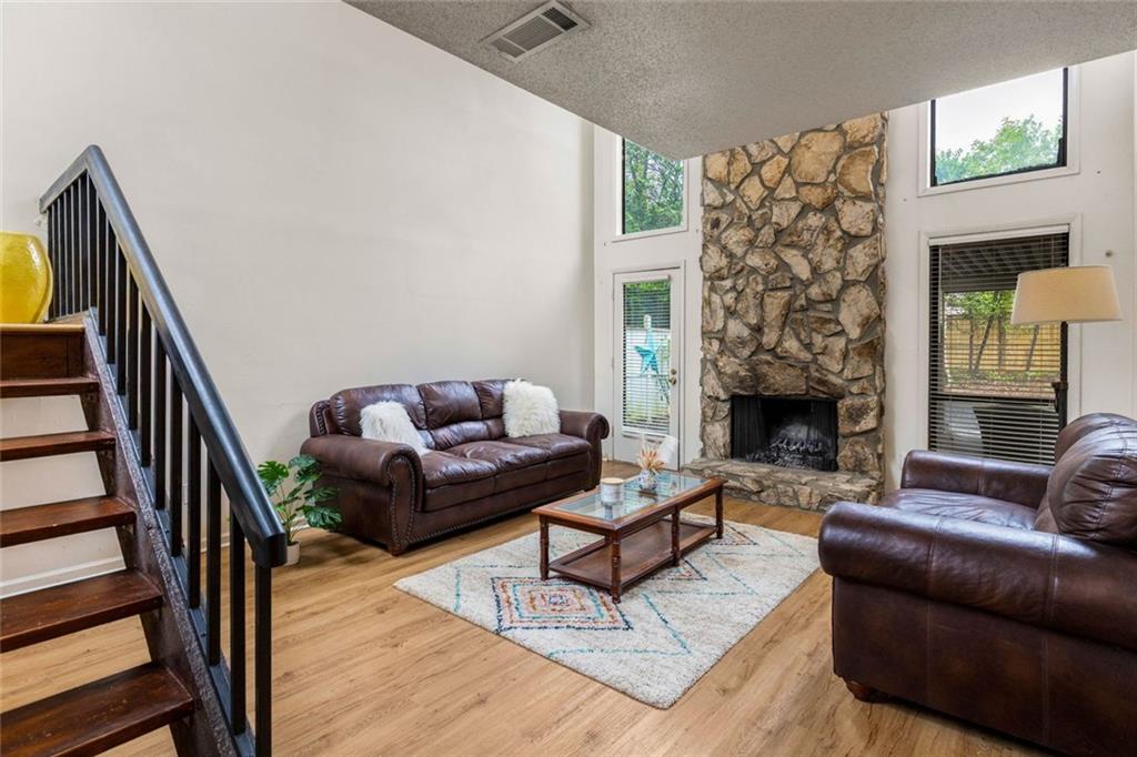 662 Serramonte Drive