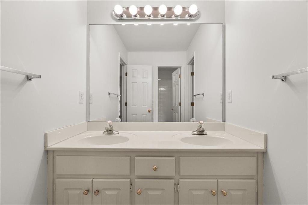 PARK BROOKE - Residential