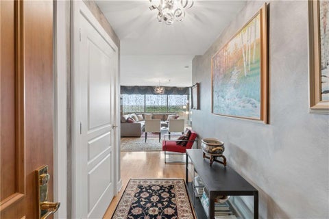 Condo For Sale - 700 Park Regency Place #1501<br/> Atlanta, GA 30326