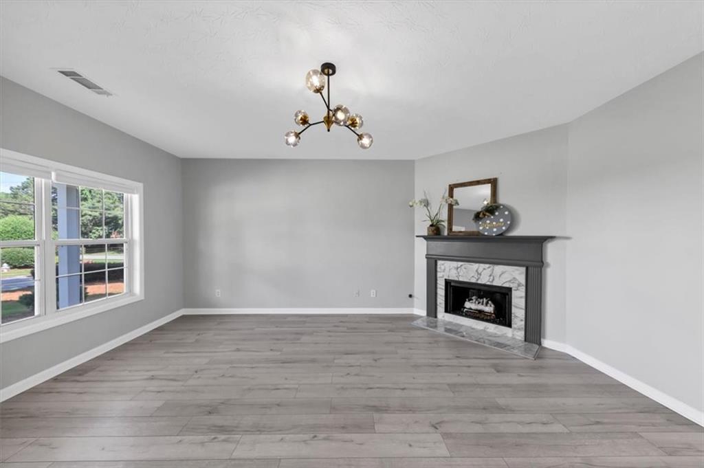 5195 Oaks Landing Court