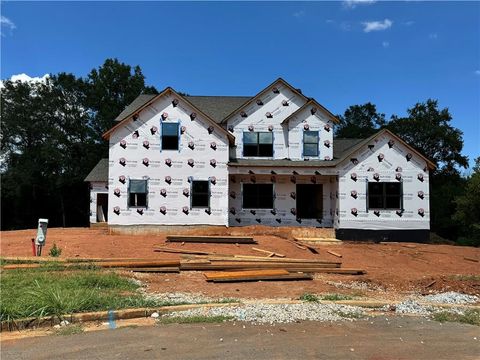 A home in Hoschton