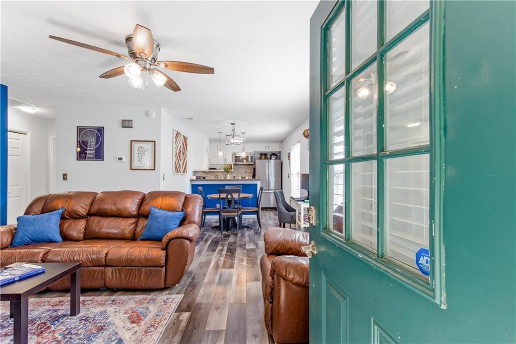 1382 Old Coach Road SW