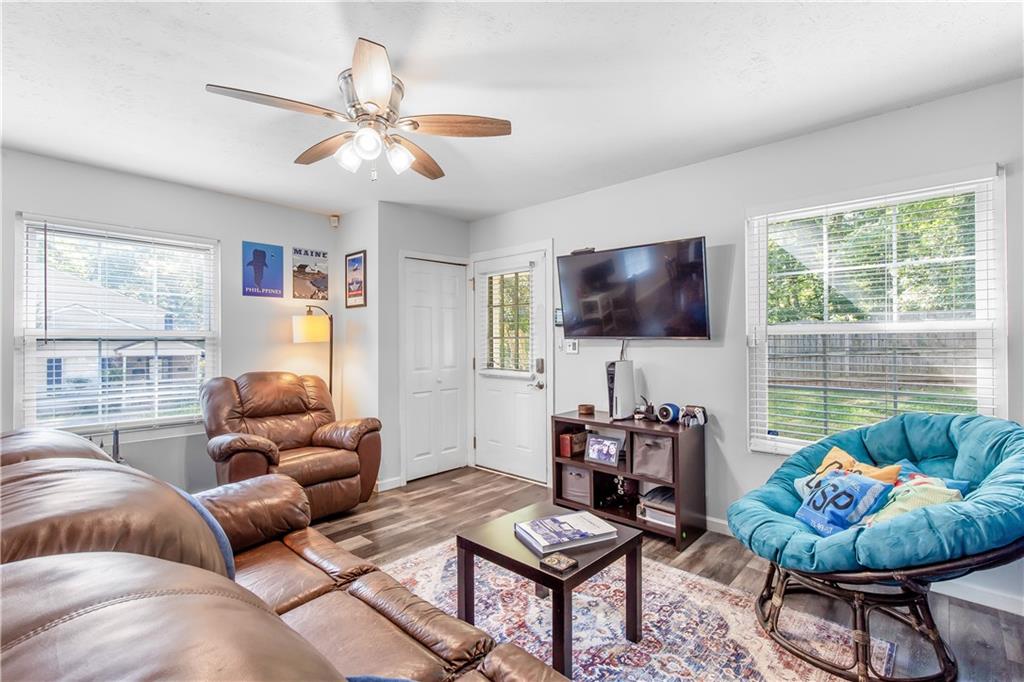 1382 Old Coach Road SW