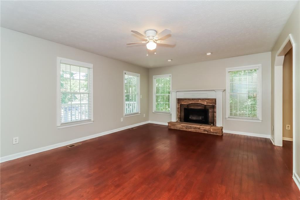 284 Kent Lane