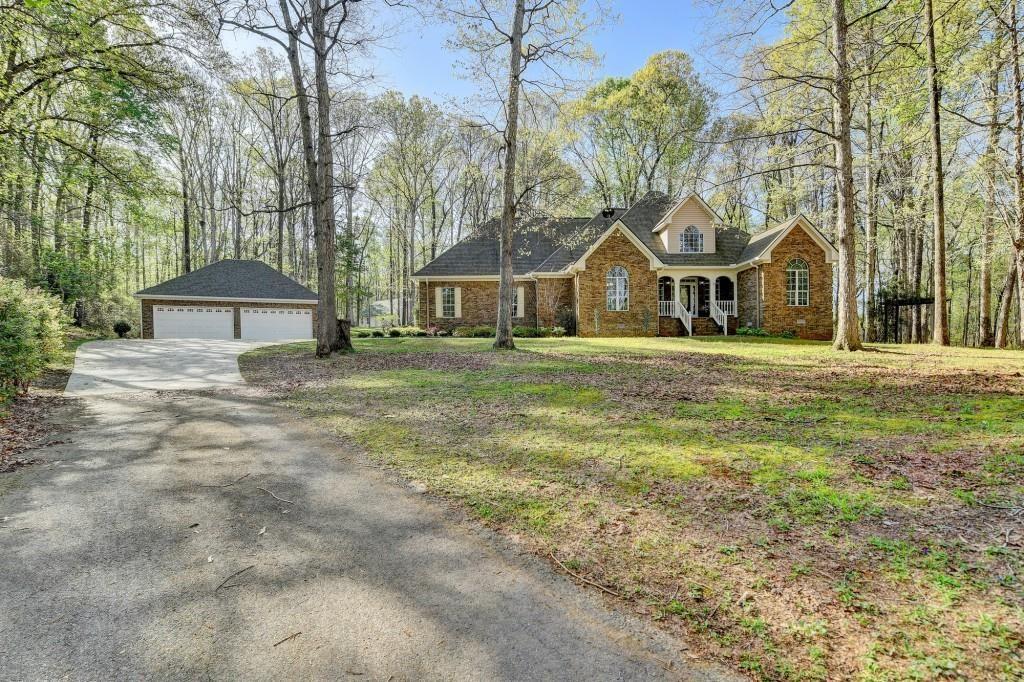 122 Valley Way