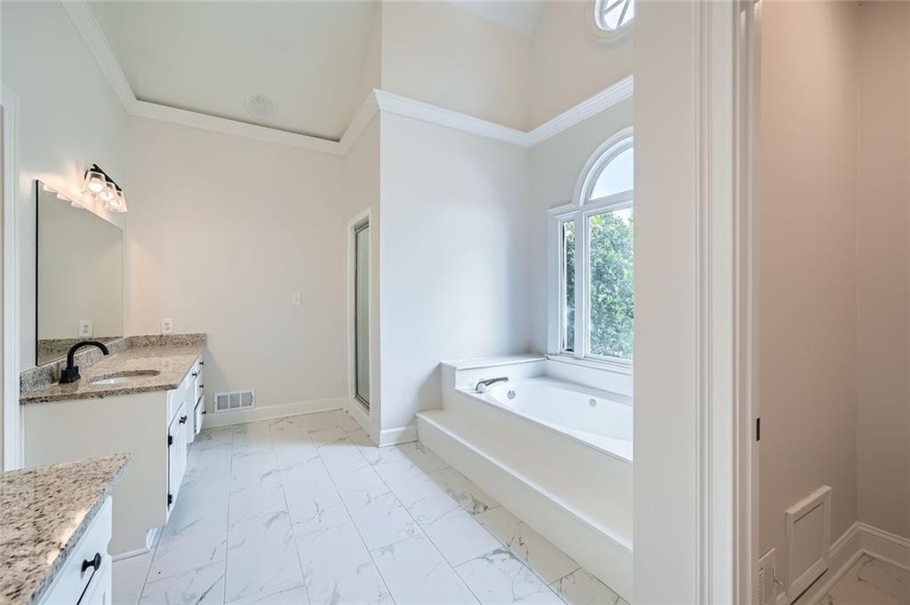 140 Grosvenor Place, Atlanta, Georgia image 24