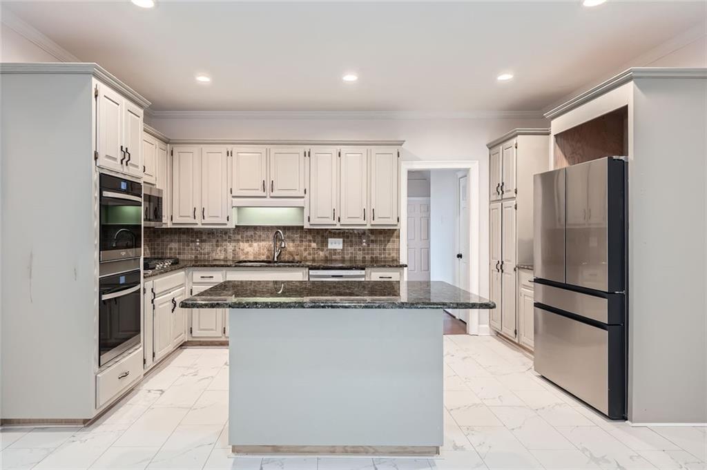 140 Grosvenor Place, Atlanta, Georgia image 18