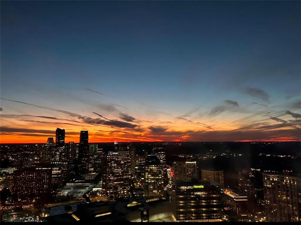 Atlanta, Georgia 30326, United States, 3 Bedrooms Bedrooms, ,4 BathroomsBathrooms,Residential,Active,8700