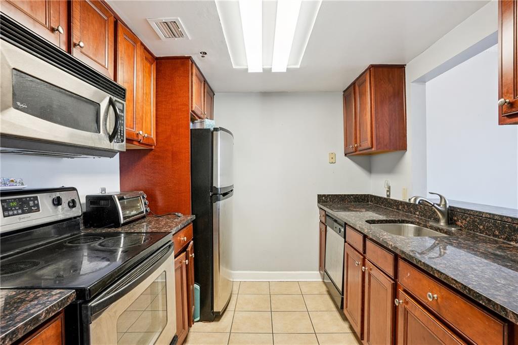 1280 W Peachtree Street NW 3705