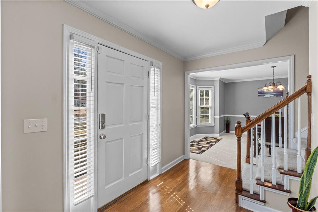 901 Grandview Way NW