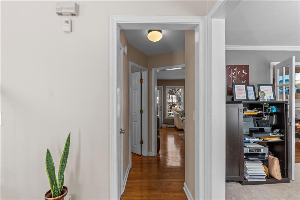 901 Grandview Way NW