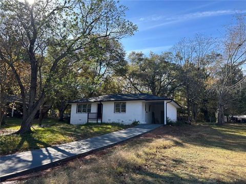 Homes For Sale - 8184 Laurel Drive<br/> Covington, GA 30014